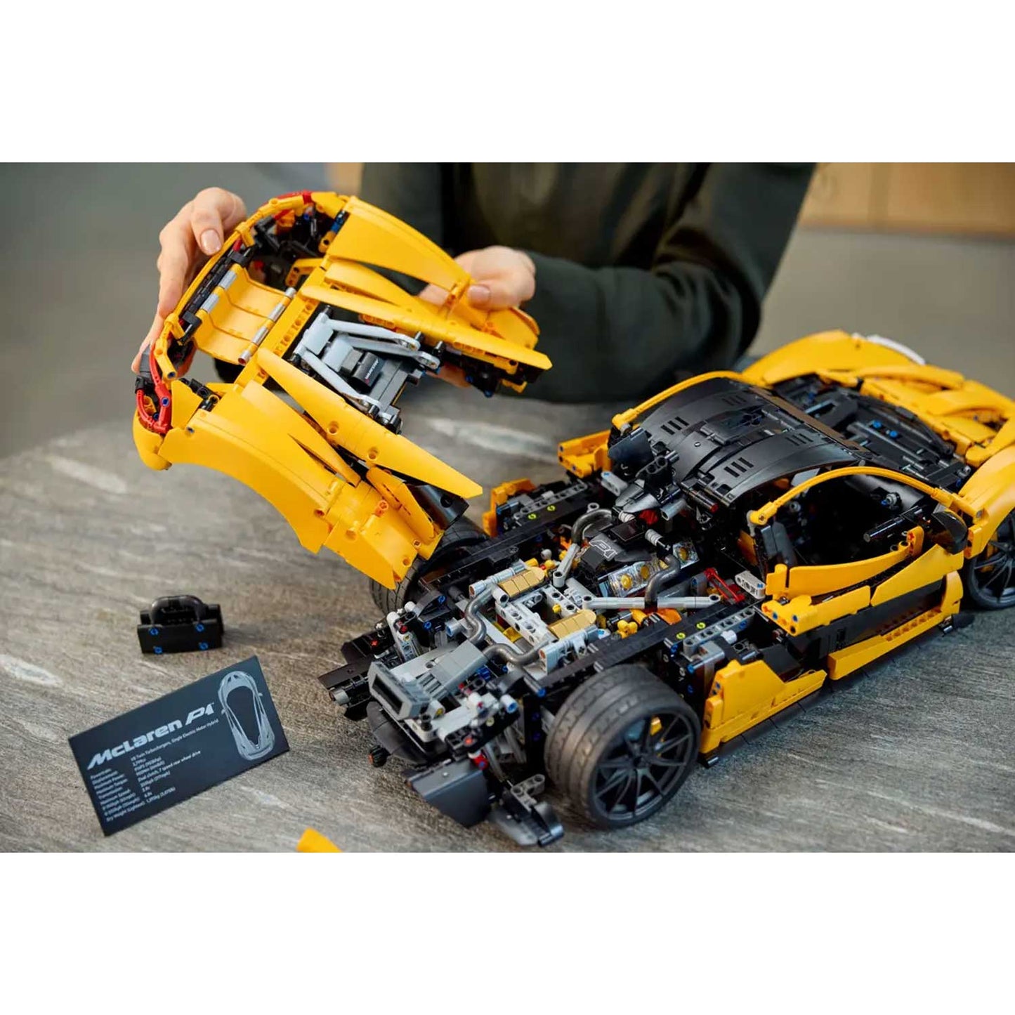 Lego - Hypercar McLaren P1 42172